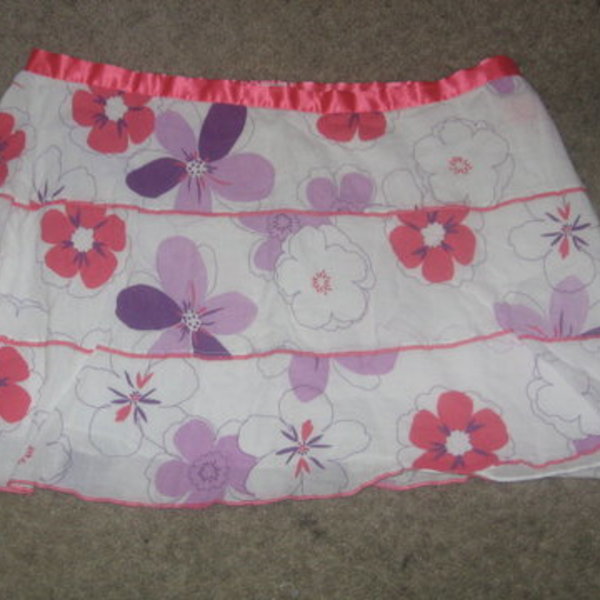 Size 9 Skirt, Super Short! is being swapped online for free
