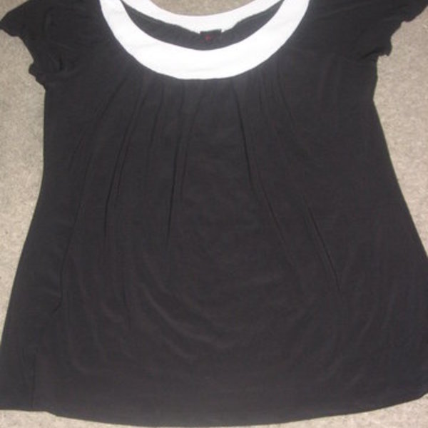 Black & White Top is being swapped online for free