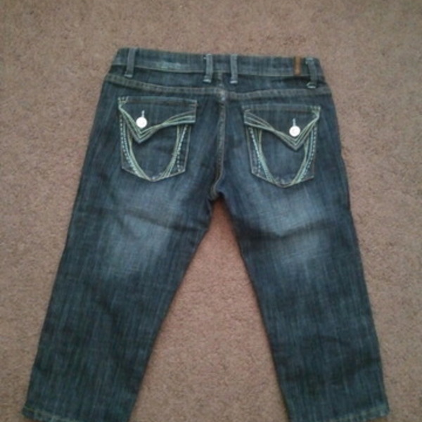 Jean capris size 5/6 is being swapped online for free