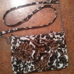 Brown adjustable purse is being swapped online for free