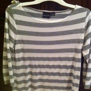 silver striped Tribal tee - small is being swapped online for free