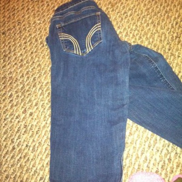 Hollister capris is being swapped online for free