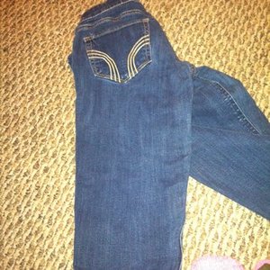 Hollister capris is being swapped online for free