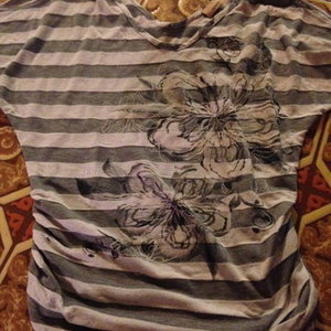 Floral top is being swapped online for free