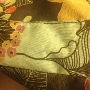 floral tote bag is being swapped online for free