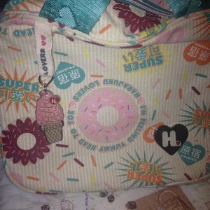 Nwot donut harajuku lovers bag  is being swapped online for free
