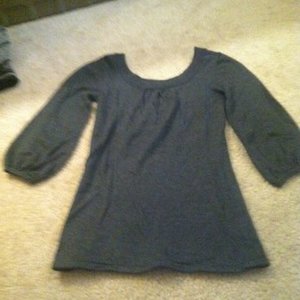 Charcoal grey sweater forever21 is being swapped online for free