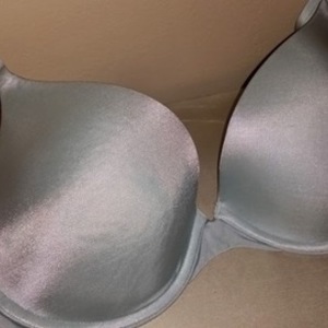 Victoria's Secret Bio Fit Demi Uplift Bra is being swapped online for free