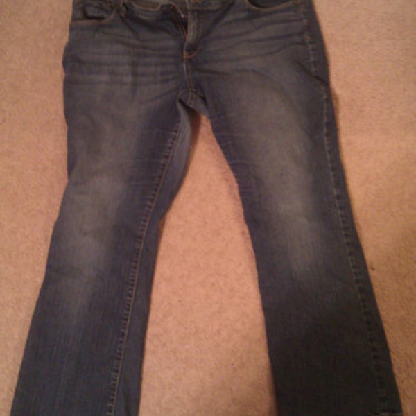 Women's Size 14S Old Navy Jeans is being swapped online for free