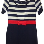 Forever 21 Sweater M is being swapped online for free