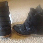 NWT EXTREMELY CUTE Sneaker Wedge Heels is being swapped online for free