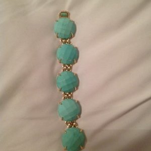 Kendra Scott Bracelet is being swapped online for free