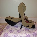 Beige heels 7  is being swapped online for free
