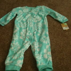 NWT Carters sleepers 9 Months is being swapped online for free