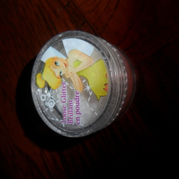New-Tinkerbell loose glitter is being swapped online for free