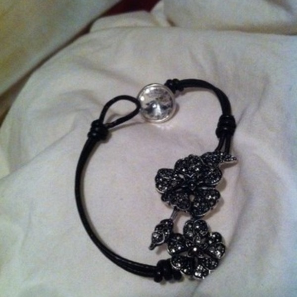 Flower Fossil bracelet  is being swapped online for free