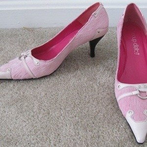 coup d'etat heels 6.5B is being swapped online for free