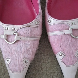 coup d'etat heels 6.5B is being swapped online for free