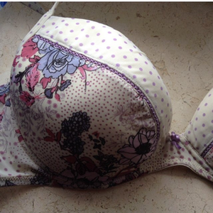 Intimissimi bra D cup is being swapped online for free