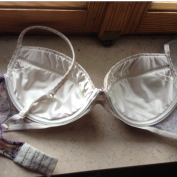 Intimissimi bra D cup is being swapped online for free