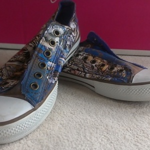 Authentic Ed Hardy Slip Ons Sz 6 is being swapped online for free