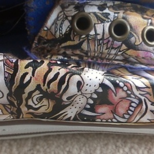 Authentic Ed Hardy Slip Ons Sz 6 is being swapped online for free
