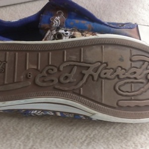 Authentic Ed Hardy Slip Ons Sz 6 is being swapped online for free