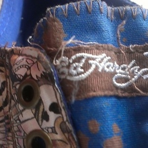 Authentic Ed Hardy Slip Ons Sz 6 is being swapped online for free