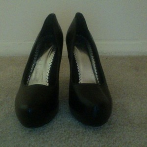 Black Pumps is being swapped online for free