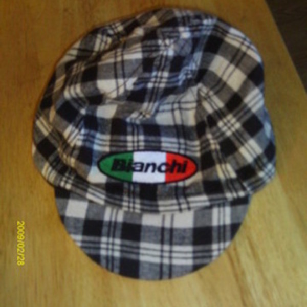 Bianchi messenger hat is being swapped online for free