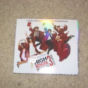 Music CD - High School Musical 3 is being swapped online for free