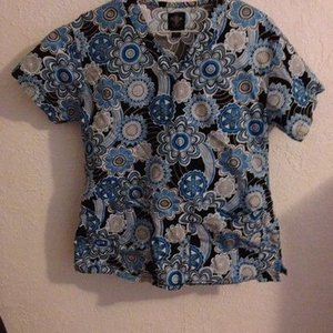 Blue XS Scrub Top (Med Courture) is being swapped online for free