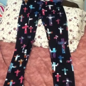 NWOT body central cross leggings is being swapped online for free