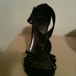 black heels is being swapped online for free