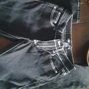 brand new ripped jeans is being swapped online for free