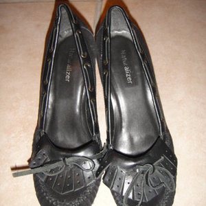 S - Natualizer Heels 7  is being swapped online for free