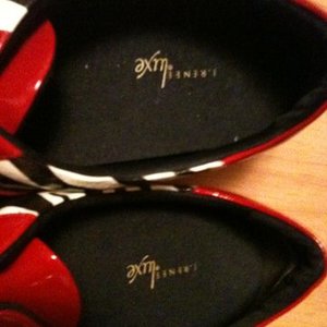 J. ReneÃ© Renner Zebra-Print Athleisure Sport Shoe 8.5 is being swapped online for free