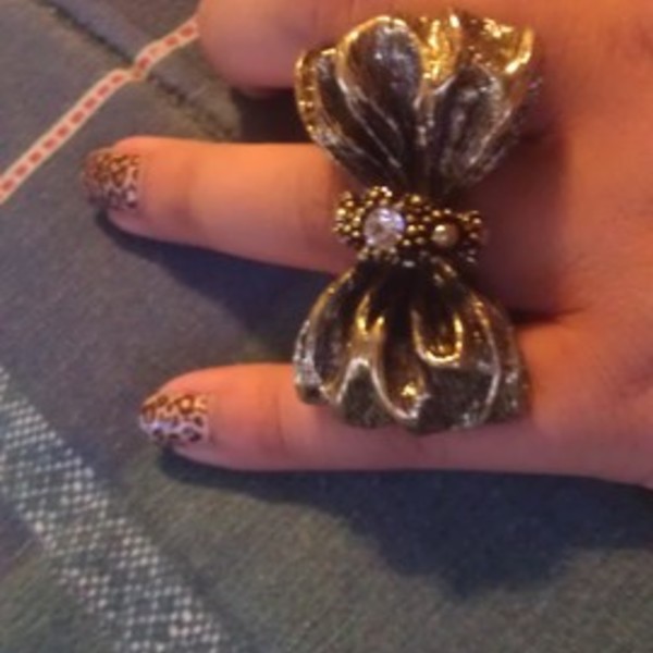 bow ring is being swapped online for free