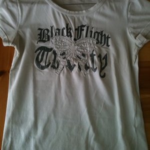 100% stretchy cotton white shirt size s/m is being swapped online for free