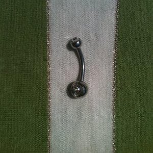Belly piercing with small rhinestone nickel-free stainless steel is being swapped online for free