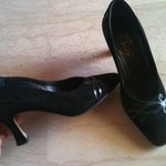 Black suede low-pumps size 5 (eu 35, UK 3) is being swapped online for free