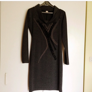 Elegant office dress size M is being swapped online for free