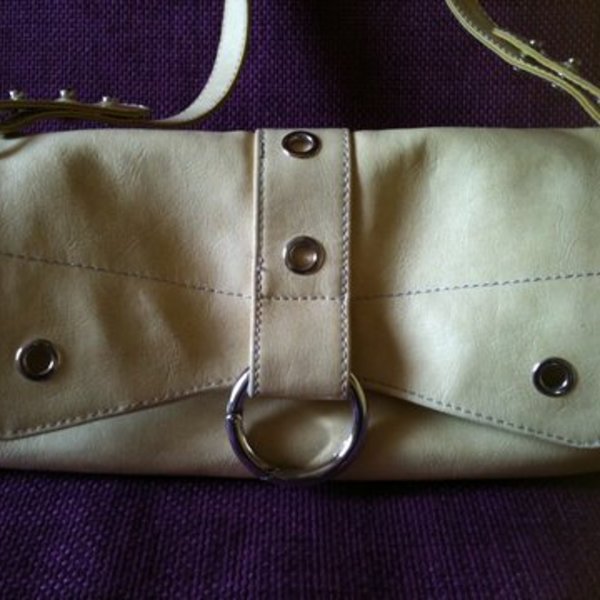 Made In Italy faux-leather cream-yellow handbag is being swapped online for free
