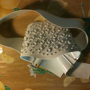 Weight-loss belt is being swapped online for free