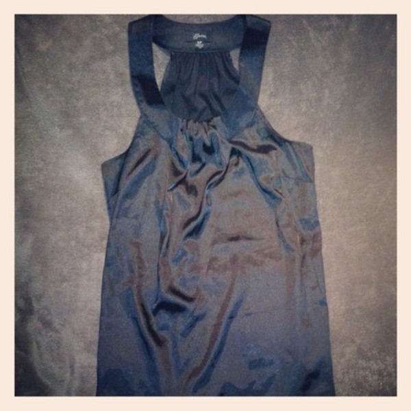 guess brand dressy top classy is being swapped online for free