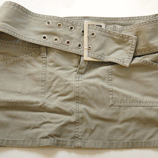 Weathervane army green skirt is being swapped online for free