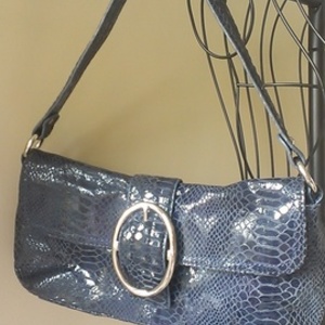 Alfani Leather Snakeskin Bag is being swapped online for free