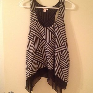 Black and White Tank is being swapped online for free