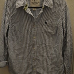Abercombie White and blue button up (Sz. L) is being swapped online for free