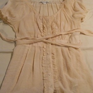 Modcloth/forever 21 lace top medium is being swapped online for free